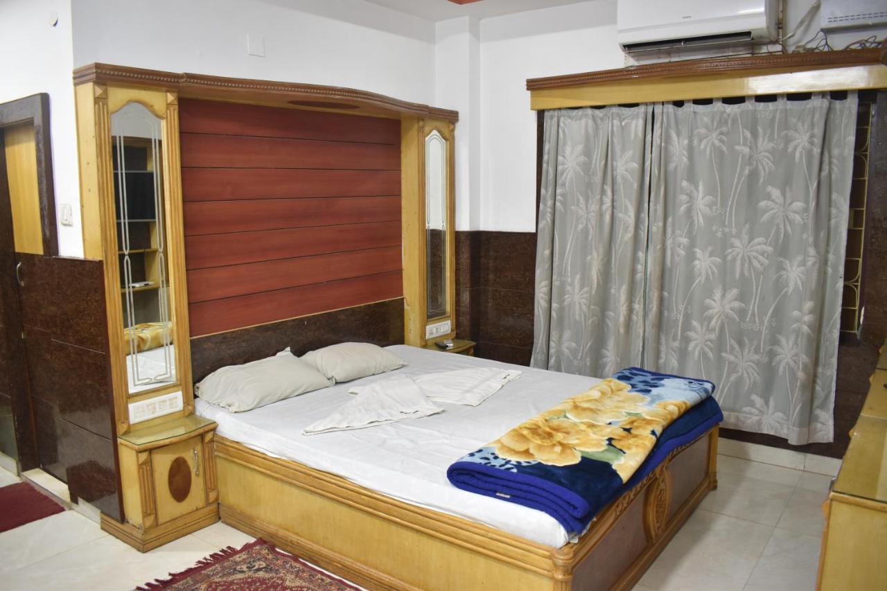 Hotel Suraj Balasore Buitenkant foto