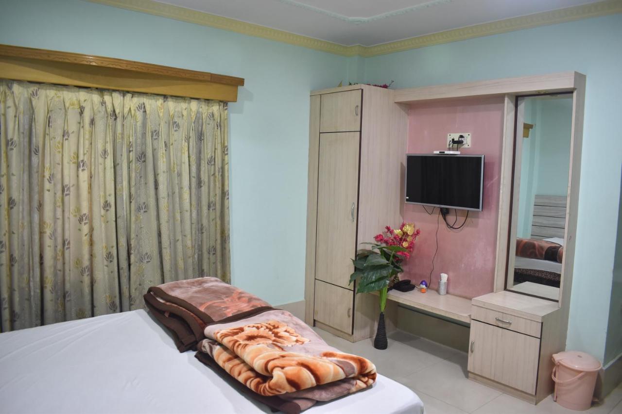 Hotel Suraj Balasore Buitenkant foto