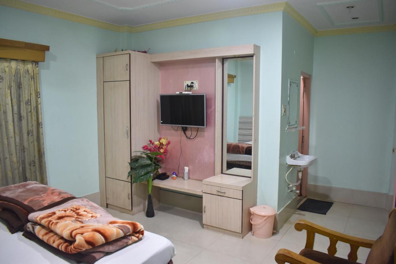 Hotel Suraj Balasore Buitenkant foto